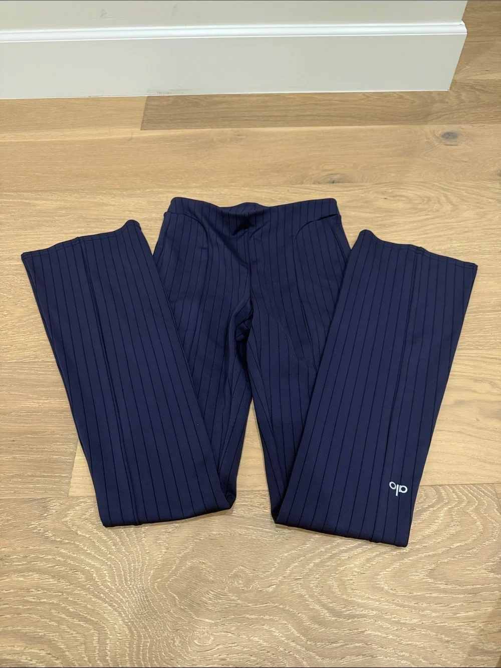 ALO authentic like new high waist pinstripe zip it flare legging in navy